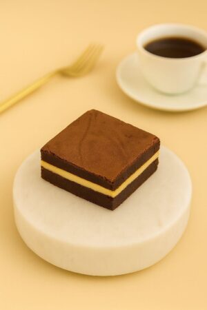 Beyaz çikolatalı brownie